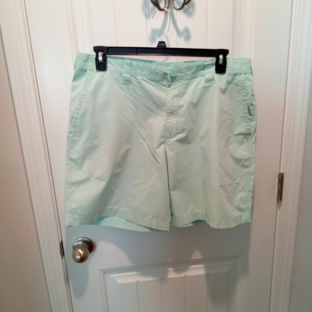 Men's Columbia Seafoam Green Shorts Size 38